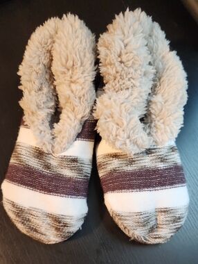 *. NEW SOCK SLIPPERS